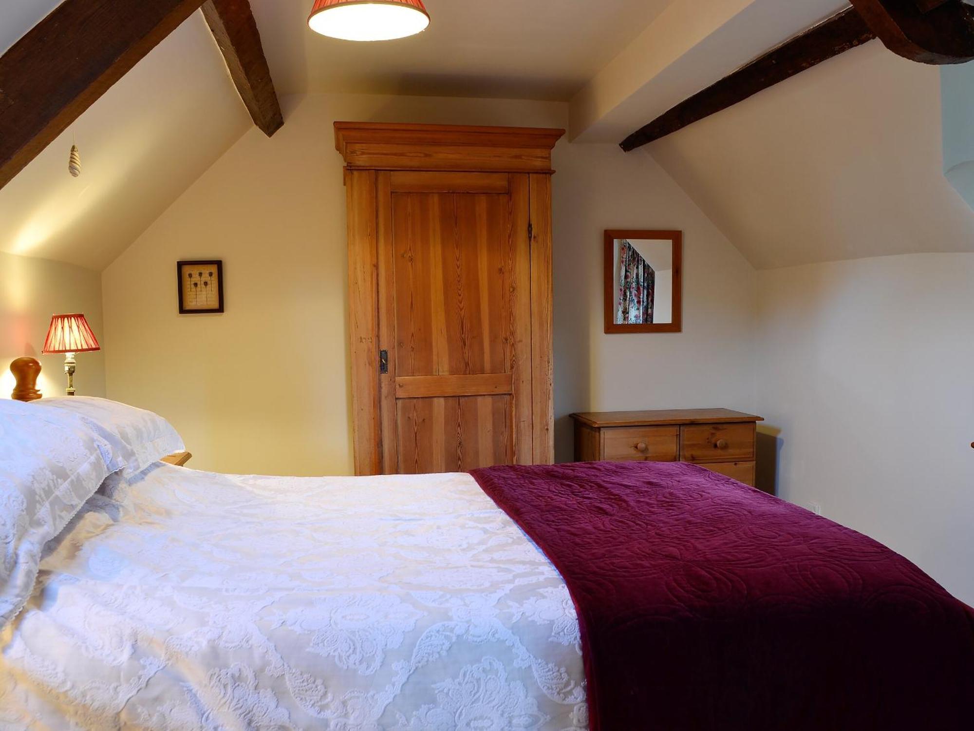 The Cot Villa Chalford Exterior photo
